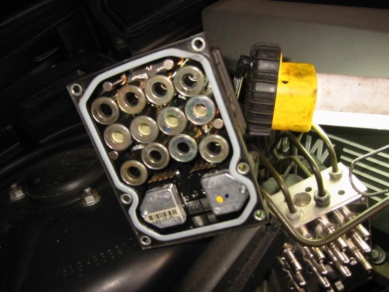 ABS module rebuild with pics brake and traction lights on